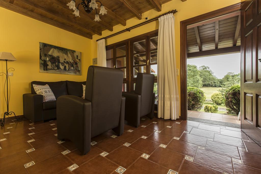 Casas Rurales Playa De Guadamia Llames de Pría Exterior foto